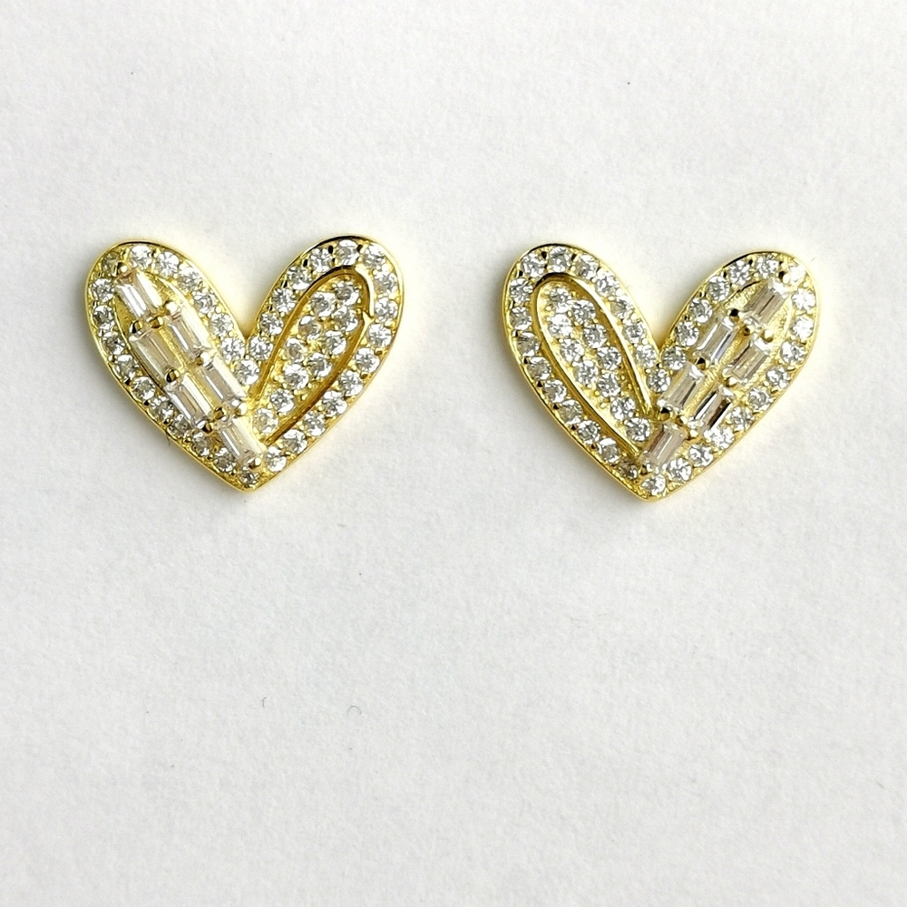 Gold CZ Heart Stud Earrings 🆕